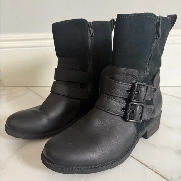 UGG Australia Wilde Combat Moto Black Leather MidTop Buckle Zip Boot Women’s 9.5 - Picture 2 of 10